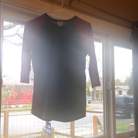 LulaRoe Baseball Tee—XS - Picture 3 of 4